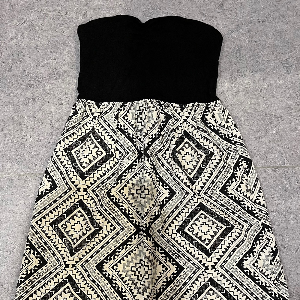 Light weight strapless dress